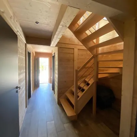 L'adret Du Temps 10 Personnes 170m2 בקתה